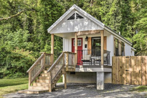 Centrally Located Durham Retreat with Fire Pit!